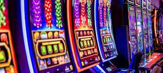 Roda French Roulette dengan nomor 0 hingga 36 di kasino harumtoto
